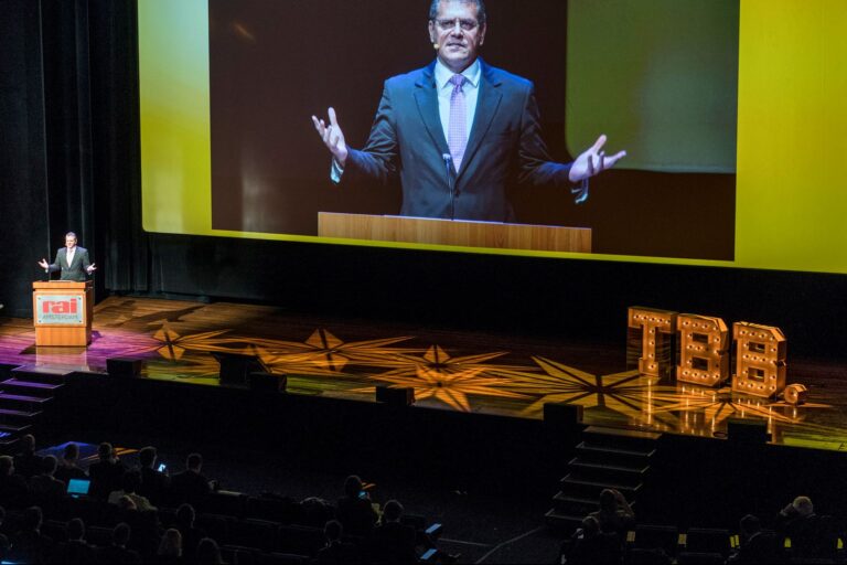 37330521554_b1270a1a0b_o